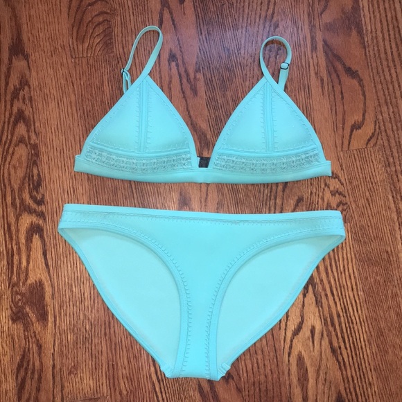 LOT OF 2 AUTHENTIC TRIANGL BIKINIS👙 - Picture 3 of 5
